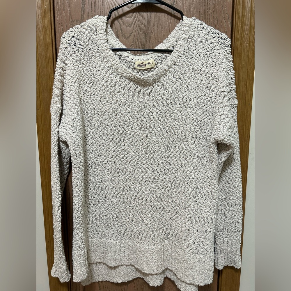 Woman’s oversized sweatshirt